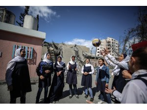 Gazze'de okullar da İsrail'in hedefi oldu