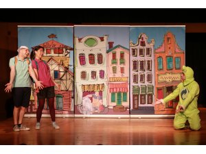 Çocuklara tiyatroyla çevre bilinci kazandırıyorlar