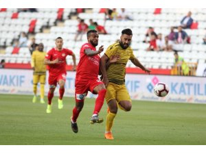 Spor Toto Süper Lig: Antalyaspor: 1 - E.Y. Malatyaspor: 0 (İlk yarı)