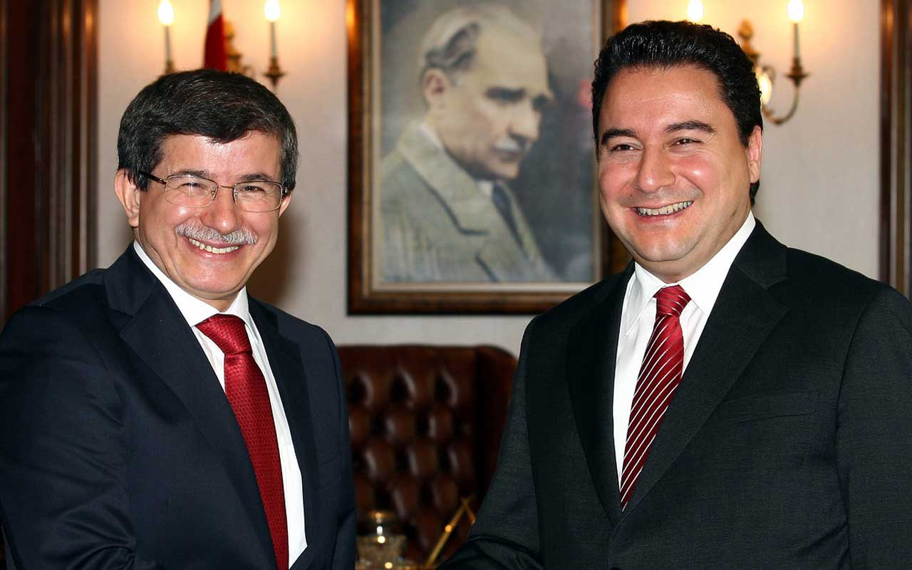 Ali Babacan neyi bekliyor?