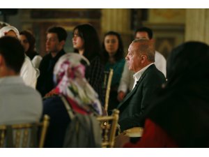 Cumhurbaşkanı Erdoğan, gençlerle buluştu