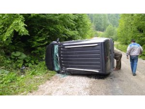 Virajı alamayan otomobil devrildi: 1 yaralı