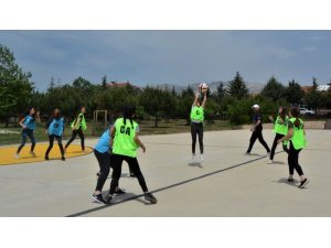 Türkiye’nin ilk ’Netball’ maçı Denizli’de yapıldı