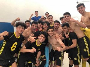 Evkur Yeni Malatyaspor U17 takımı umutlarını son haftaya taşıdı