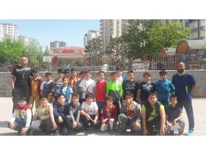 Sahra Galip Özsan Ortaokulu’ndan Hentbolde Büyük Yatırım