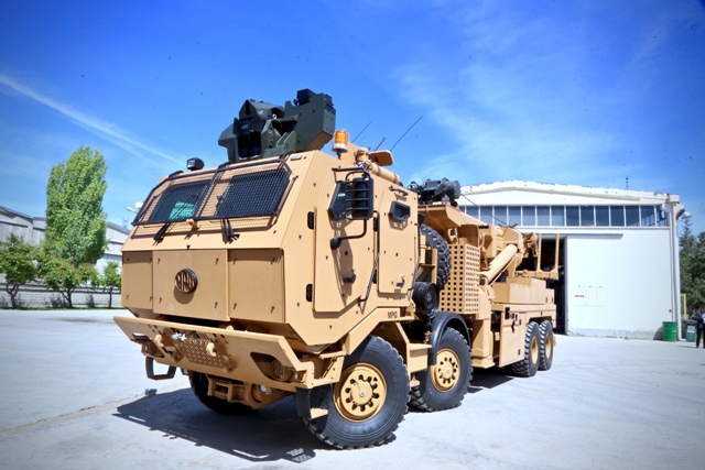 Zırhlı askeri araçların "cankurtaran"ı kışla yolunda