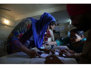 Hindistan’da 5 haftadır süren seçimlerde oy verme işlemi bitti