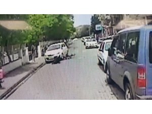 Otomobilin bisikletliye çarpma anı kamerada