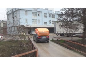 Trafikte çekilen görüntüler görenleri şaşırttı
