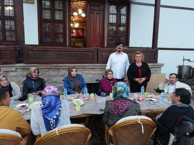 Engelliler iftarda buluştu