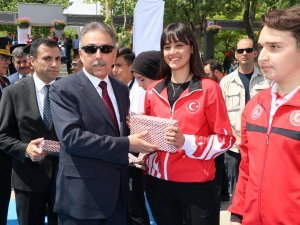 Beyza Halvacıay’a ödül