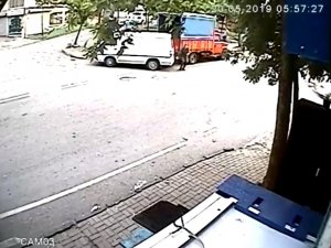 Sultangazi’de meyve yüklü kasaları çaldılar