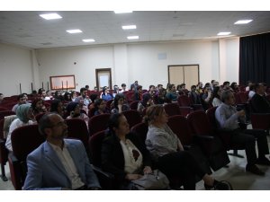 CÜ'de "Aşı ve Aşı Reddi" paneli