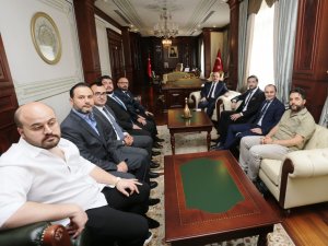 Vali Canbolat’tan Genç Girişimcilere tavsiyeler: