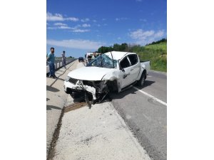 Kamyonet takla attı: 2 yaralı