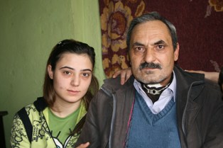 Ameliyat masasına bile sigarayla gitmiş!