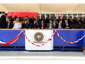 İzmir Rüştü Ünsal PMYO'da 17. Dönem Mezuniyet Töreni