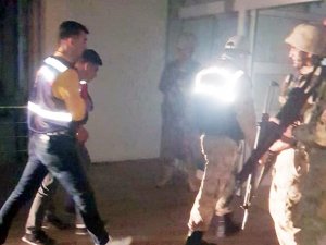 Öldürdüğü kadının cenazesine de katılan zanlı tutuklandı