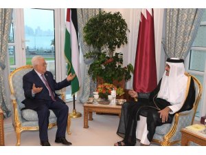 Abbas Doha’da Katar Emiri ile görüştü