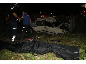 Adana’da otomobil şarampole devrildi: 2 ölü, 2 yaralı