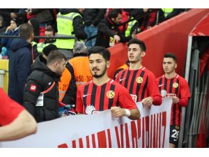 Fıratcan Üzüm: "Her futbolcunun hayalidir Trabzonspor’da oynamak"