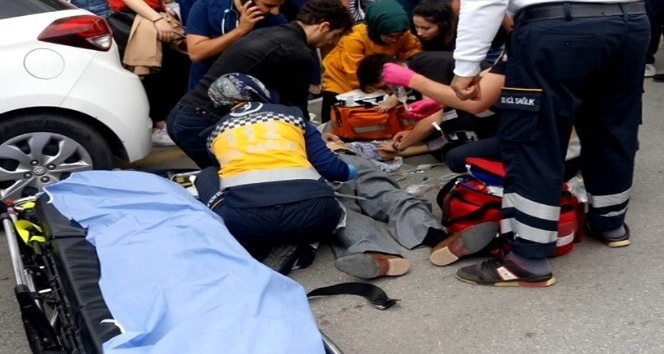 Kalp krizi geçiren adama, acilden koşup gelen doktor müdahale etti