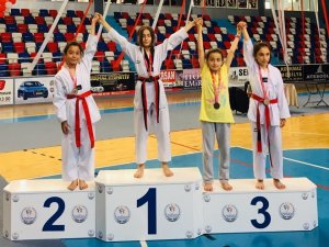 Rakiplerini devirdiler 21 madalya kazandılar