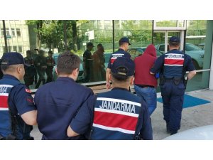 Uyuşturucu ticaretine 1 tutuklama, 1 adli kontrol