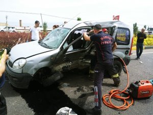 Manisa’da trafik kazası: Biri ağır 2 yaralı