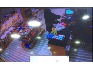 Bursa’da ’Tırnakçılık’ güvenlik kamerasında