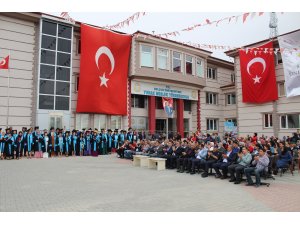 Yunak Meslek Yüksekokulunda mezuniyet töreni