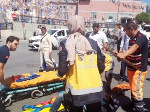 Esenyurt’ta kazada yaralanan vatandaşa, temizlik işçisi böyle yardım etti