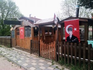 Pencereden giren hırsız, döner salonunun kasasını soydu