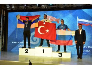 Bilek güreşinde Avrupa Şampiyonası’na Sancaktepe damgası