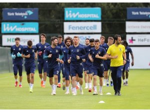 Fenerbahçe’de Antalyaspor maçı hazırlıkları sürüyor