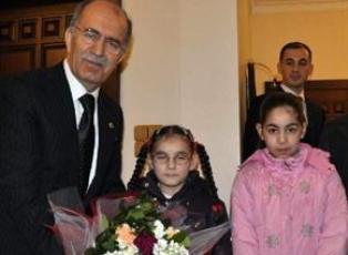 "Kalıbına tükürdüğü" Vali onunla gurur duyuyor