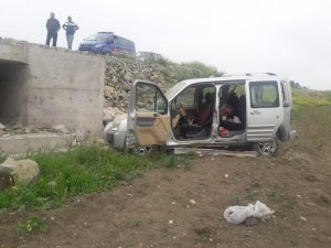 Kazada ağır yaralanan sürücü hayatını kaybetti
