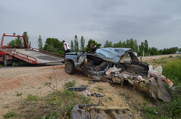 Konya'da beton mikseri ile otomobil çarpıştı: 1 ölü, 1 yaralı