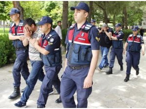 Aydın’da dolandırıcılık olayına karışan şahıslar Denizli’de yakalandı