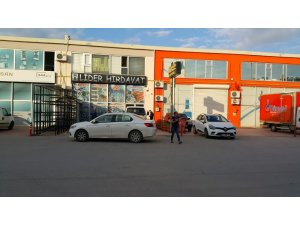 Önce arkadaşını yaraladı ardından 2 iş yerine kurşun yağdırdı