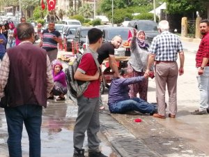 Seyyar satıcı eylem yaptı, domatesleri belediye başkanı sattı