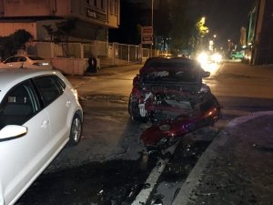 Ümraniye’de iki araç çarpıştı: 1 yaralı
