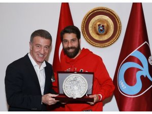 Trabzonspor’da Olcay Şahan ve Ibanez’e veda plaketi