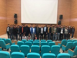 Genç girişimciler, üniversite öğrencileriyle buluştu