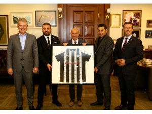 Altay’dan Tunç Soyer’e ziyaret