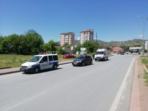 Virajı alamayan araç takla attı: 3 Yaralı