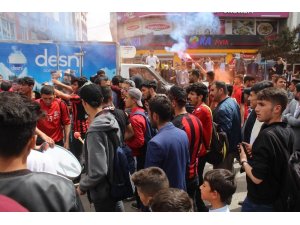 Vanlı taraftarın sevinç gösterileri sürüyor