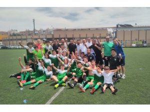 Manisa Büyükşehir Belediyespor U14 takımı en iyi 22 arasında
