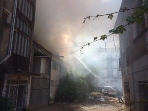 Antalya’da ev yangını