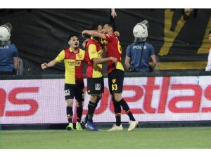 Göztepe Süper Lig’e tutundu